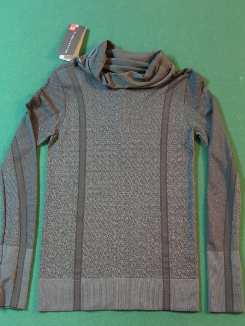Under Armour Black & Gray Cowl-Neck Performance Pullover Heat Gear - Picture 9 of 14